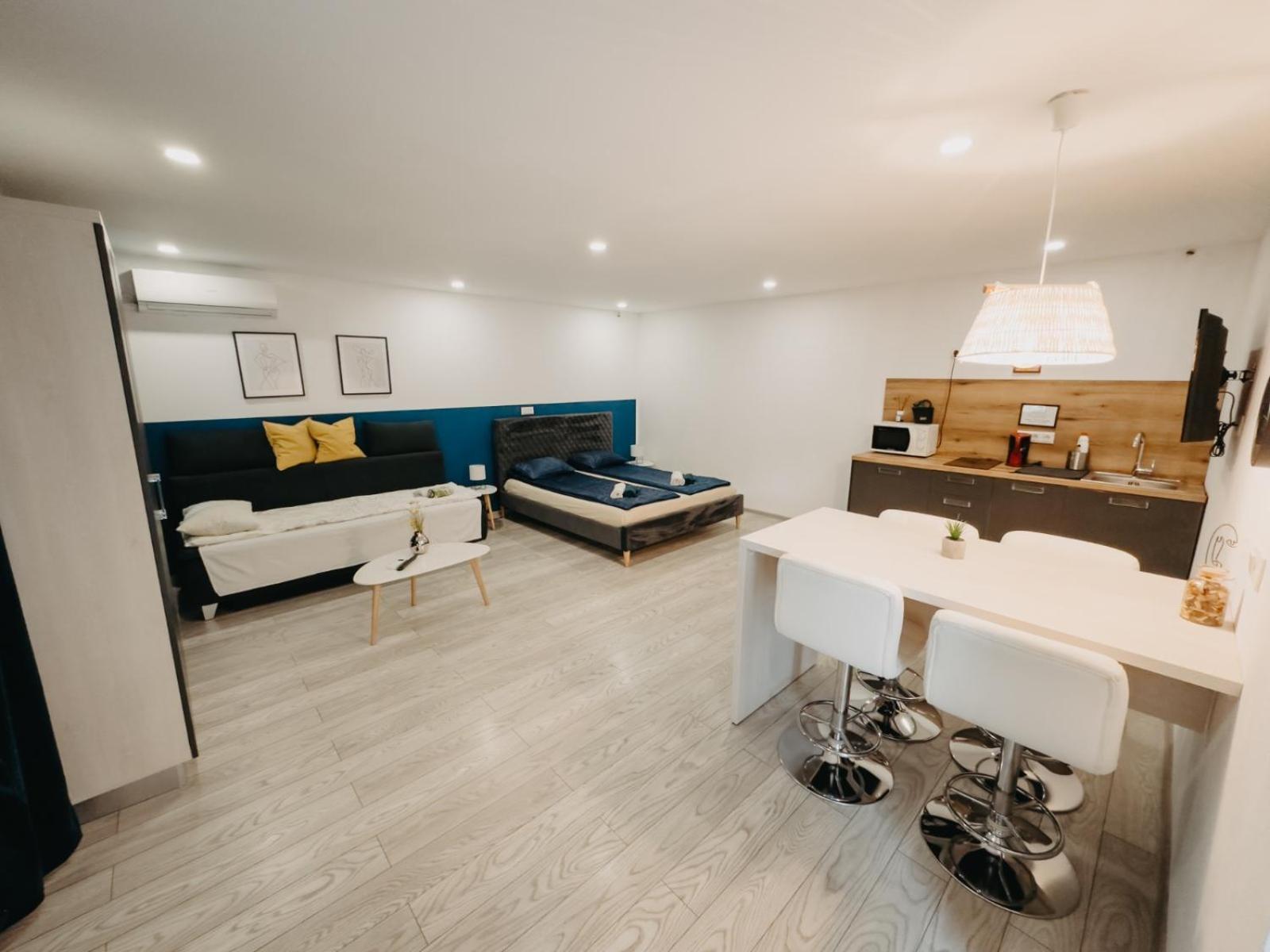 Marcos Apartments Victoriei - Self Check-In Resita Extérieur photo