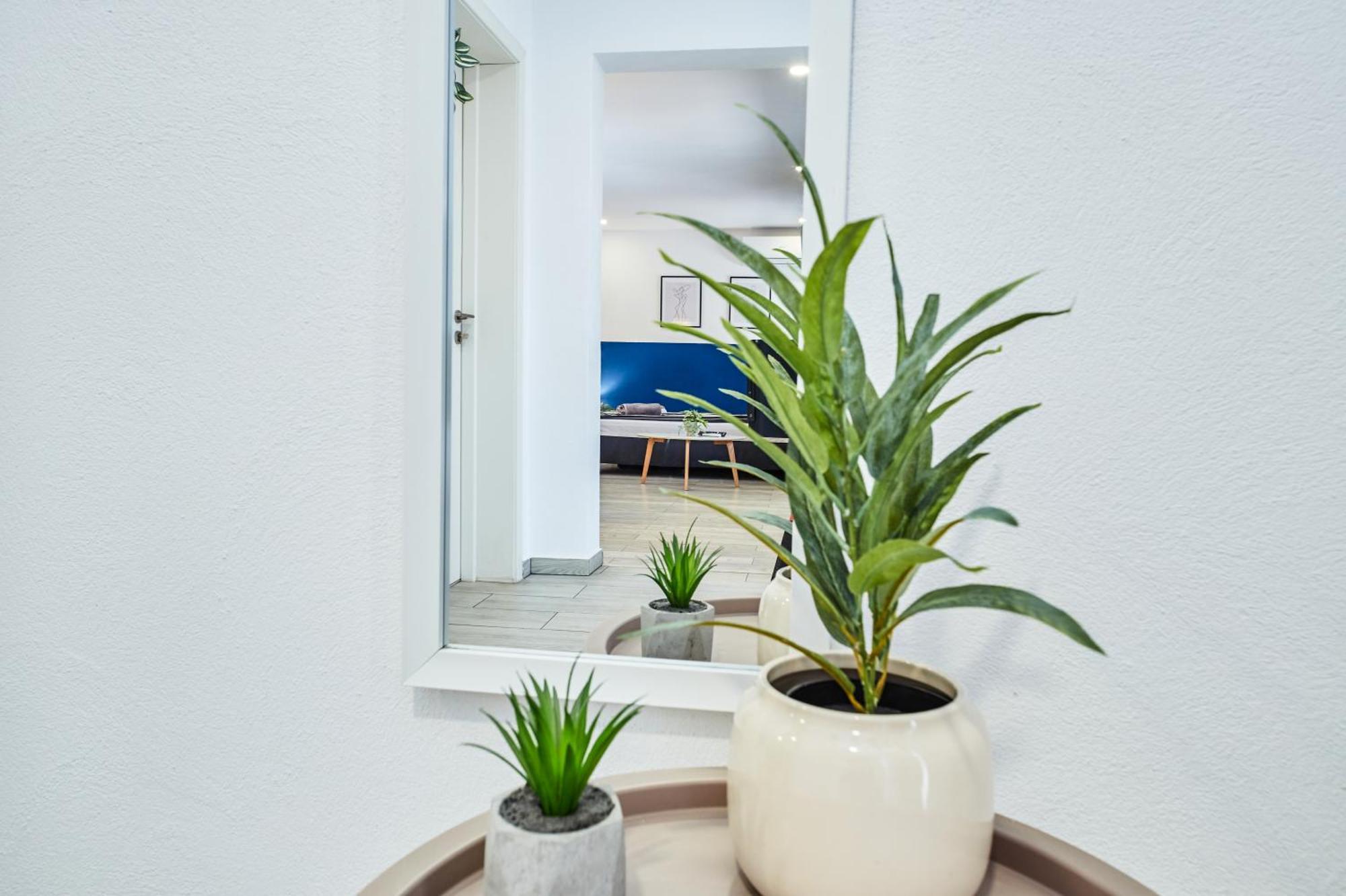 Marcos Apartments Victoriei - Self Check-In Resita Extérieur photo